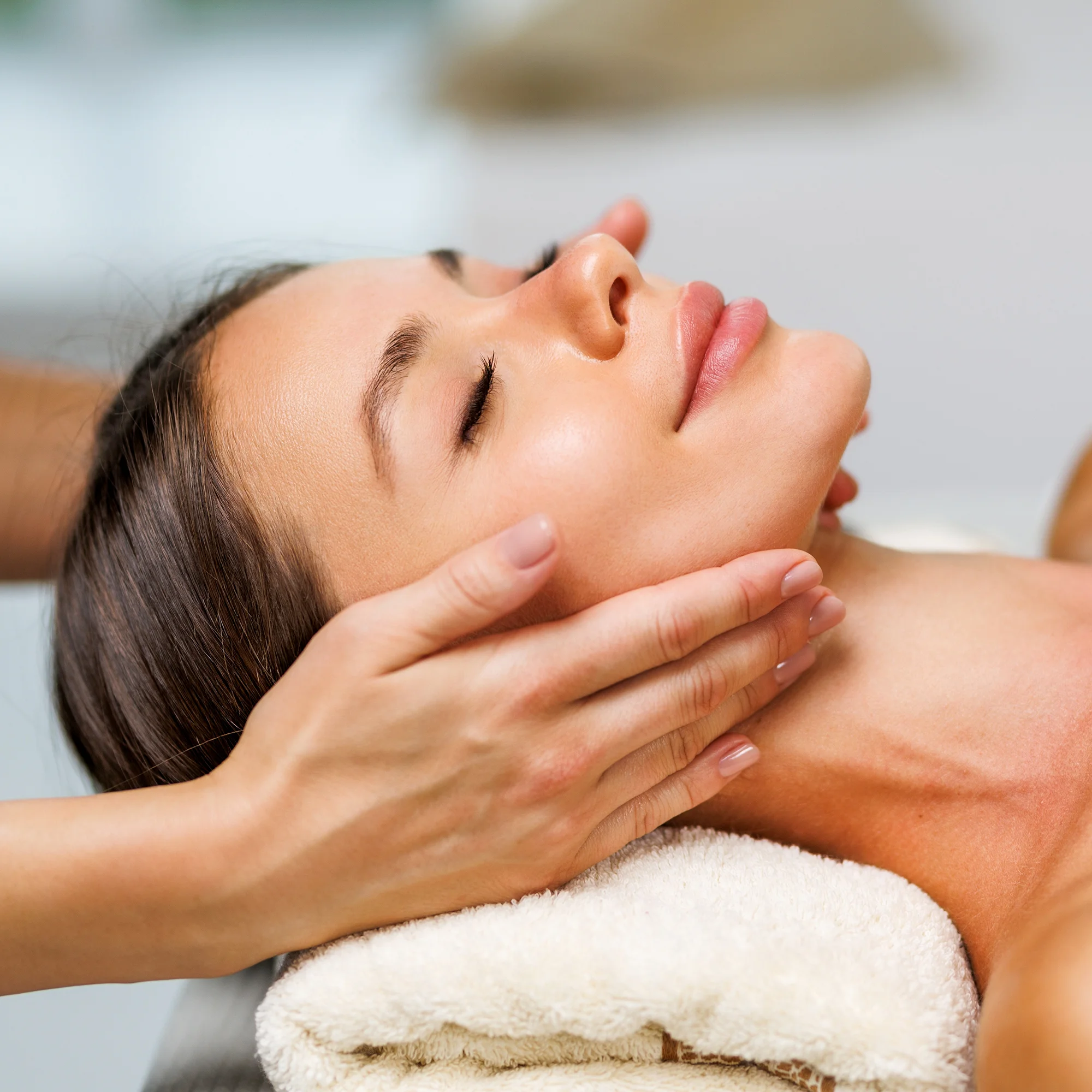 Kosmetika s kmenovými buňkami či laminací obočí - Obrázek 2