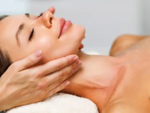 Kosmetika s kmenovými buňkami či laminací obočí