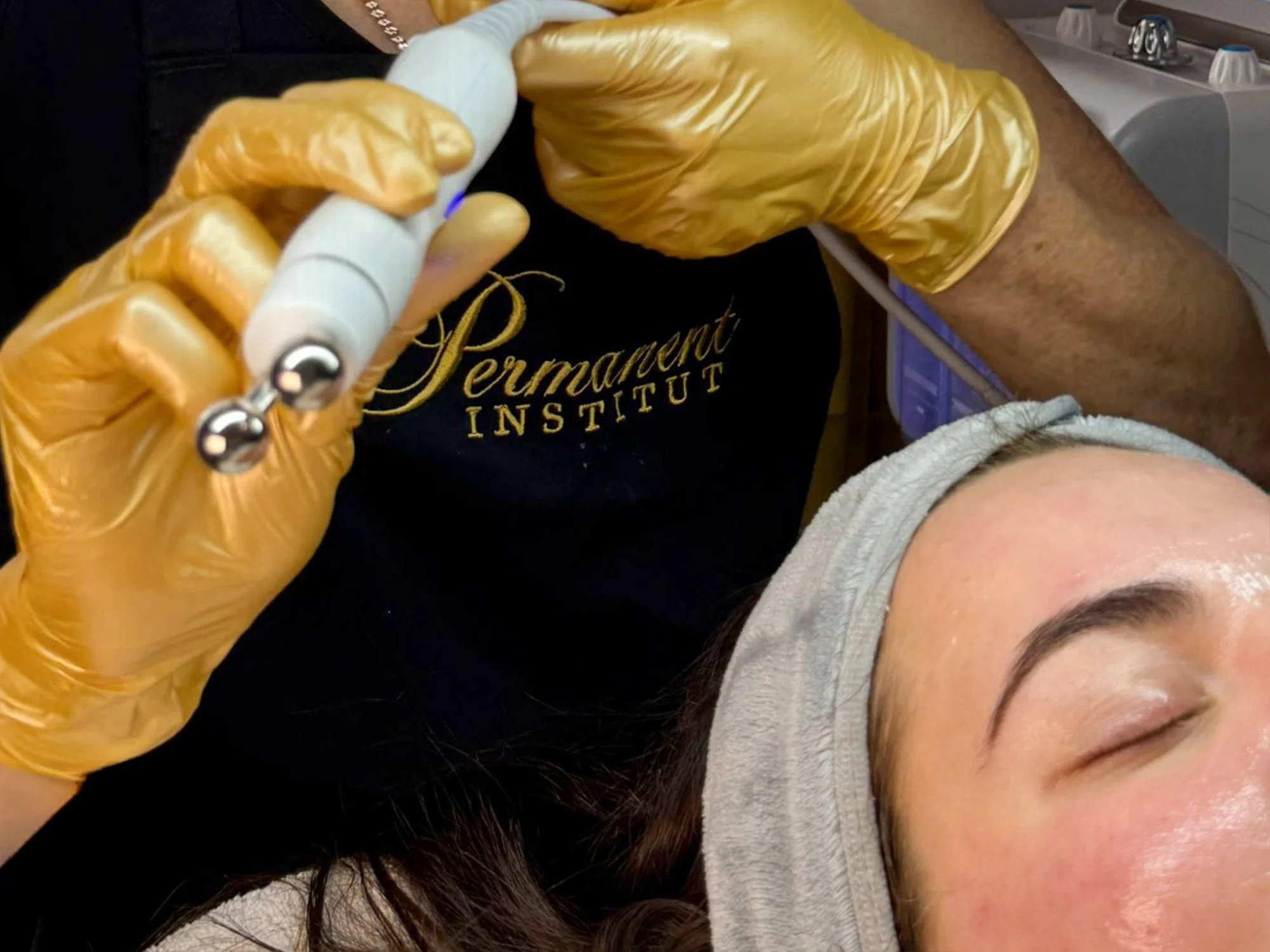 Kosmetické ošetření proti akné, vráskám i pigmentaci - Obrázek 4