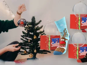 Vánoční ponožky v kouli na stromeček