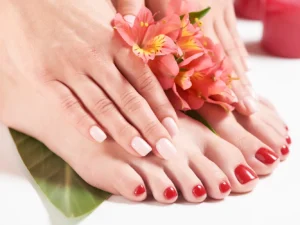 Manikúra či pedikúra: klasická, speciální i luxusní