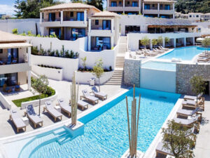 Hotel Crystal Waters