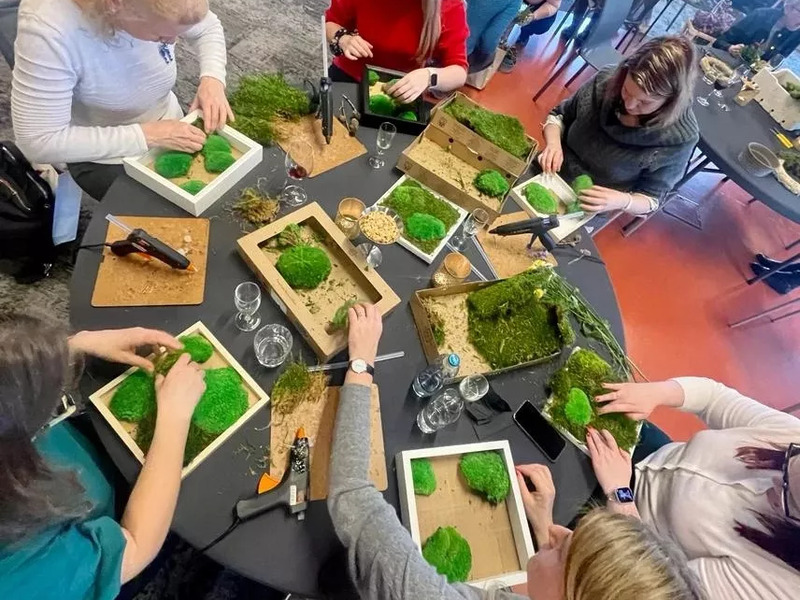 Kreativní kurz: Výroba mechových obrazů v Praze - Obrázek 8