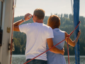 Romantická večerní plavba