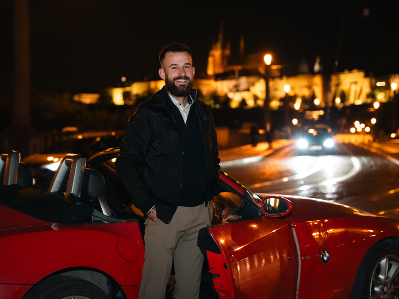 Jízda historickým centrem Prahy v červeném BMW Z4 - Obrázek 9