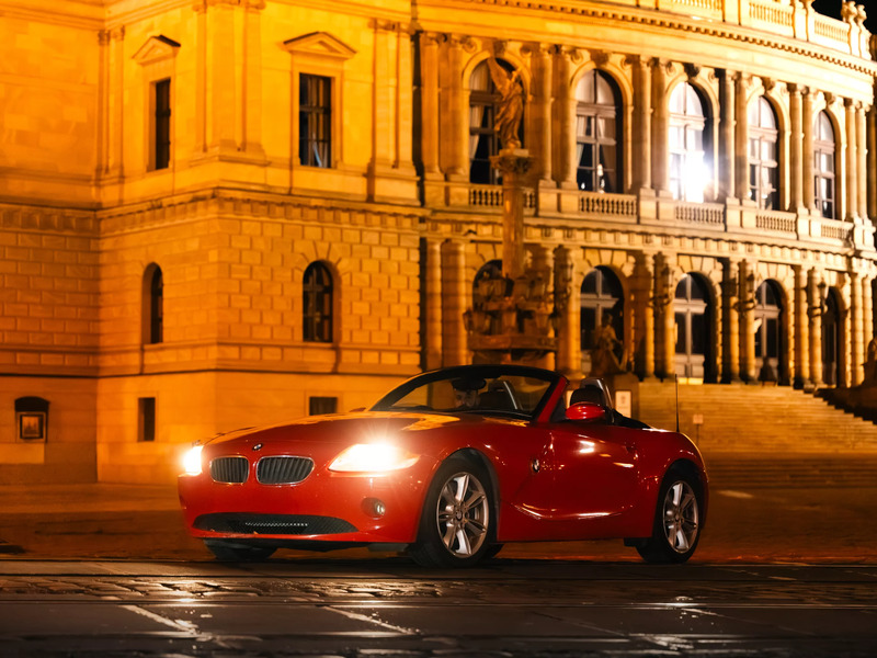 Jízda historickým centrem Prahy v červeném BMW Z4