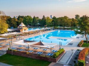 Dunajská Streda: Thermal Hotel Campino **** s polopenzí a až 10 vnitřními a venkovními bazény + dětský koutek