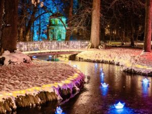 Adventní Drážďany: Vánoční zahrada na zámku Pillnitz se světelnými instalacemi + ubytování v prémiovém hotelu