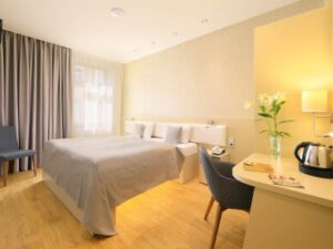 Praha přímo v centru luxusně: Hotel Ametyst **** se snídaněmi formou bufetu + dítě do 6 let zdarma