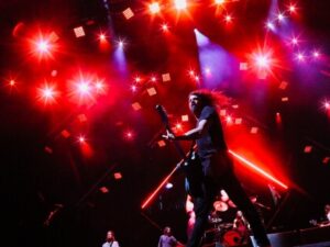 Foo Fighters živě v Berlíně v rámci TAKE COVER TOUR 2026: vstup na koncert + ubytování v prémiovém hotelu