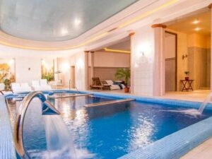 Maďarsko blízko lázní na zámku Batthyány Kúria **** s neomezeným termálním wellness, polopenzí a animacemi