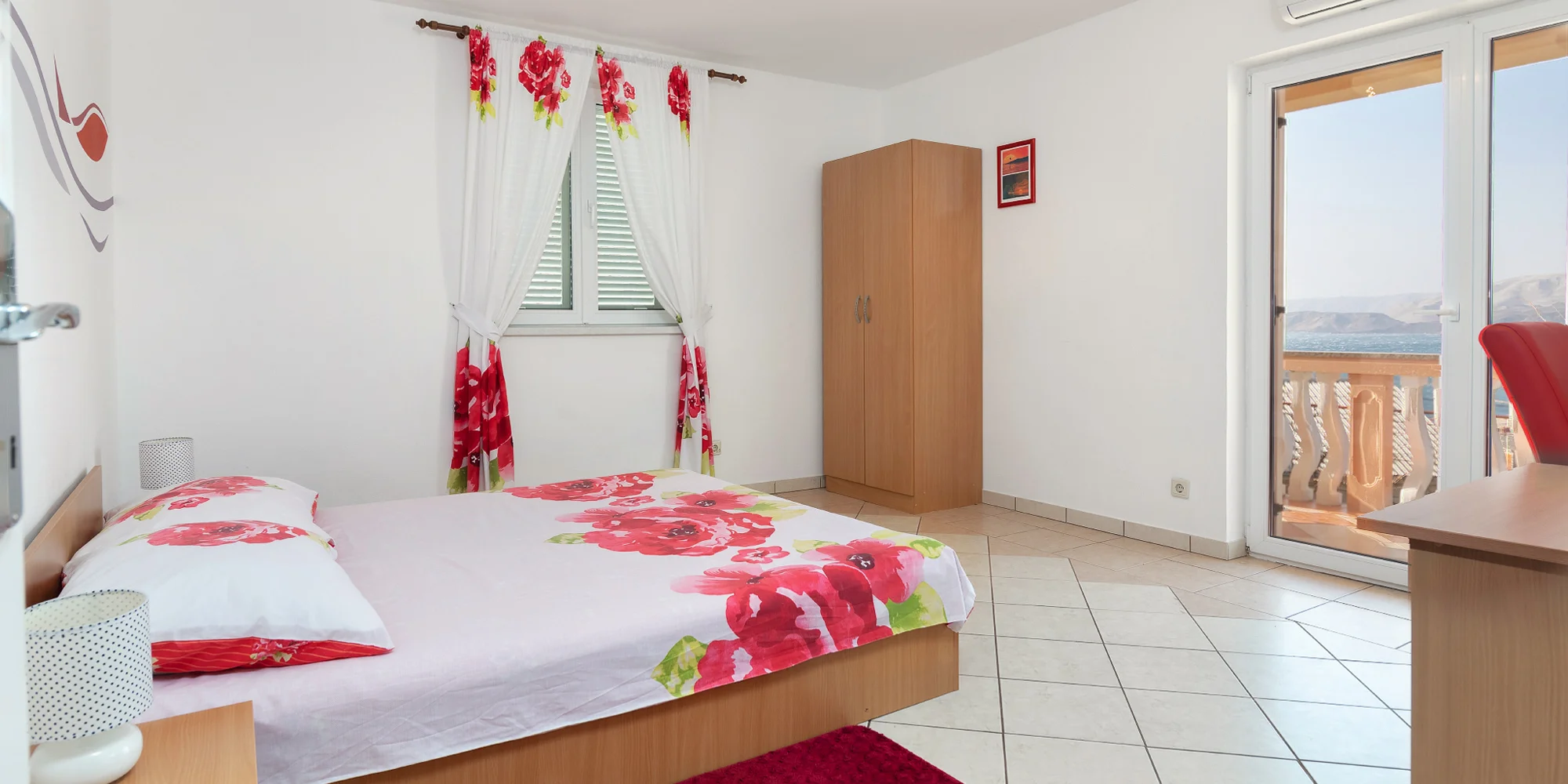 Chorvatsko: apartmány s bazénem, na pláž 400 m