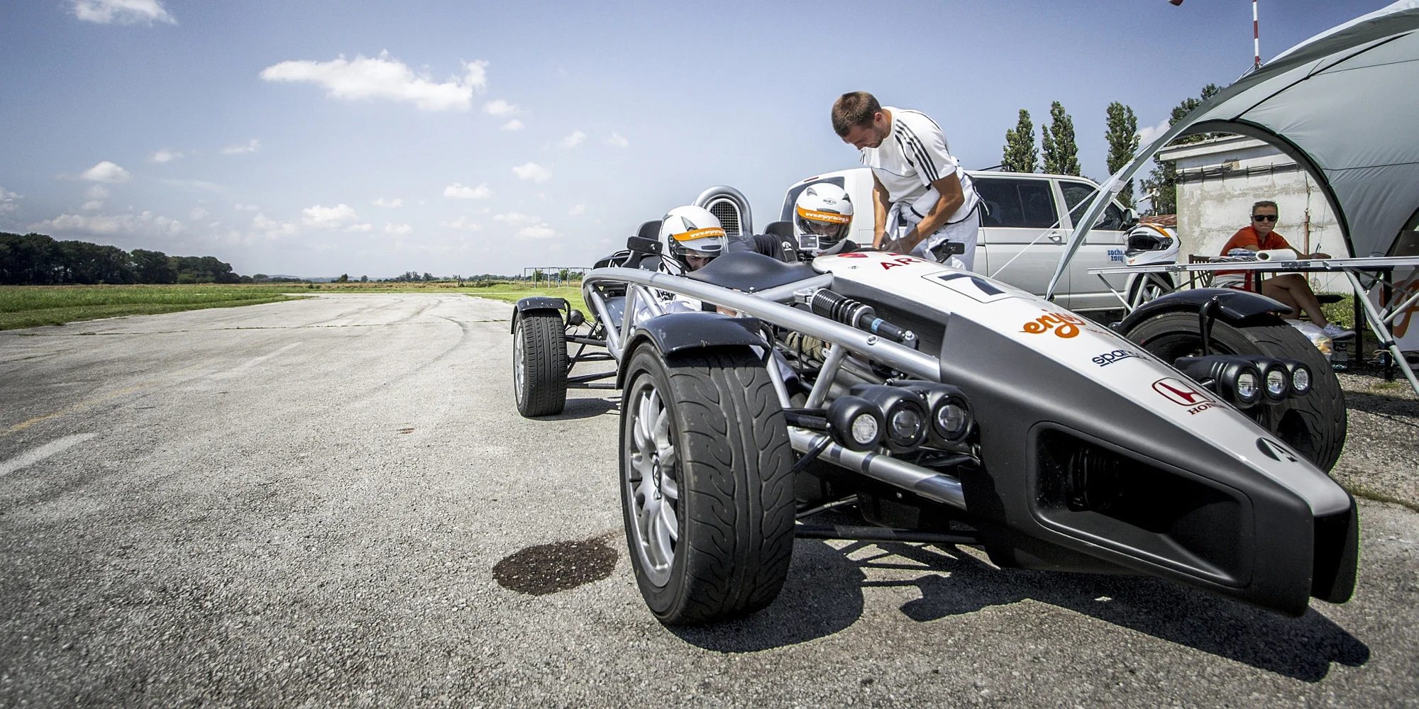 Bláznivá jízda v Ariel atom nebo Formuli F4 - Obrázek 7