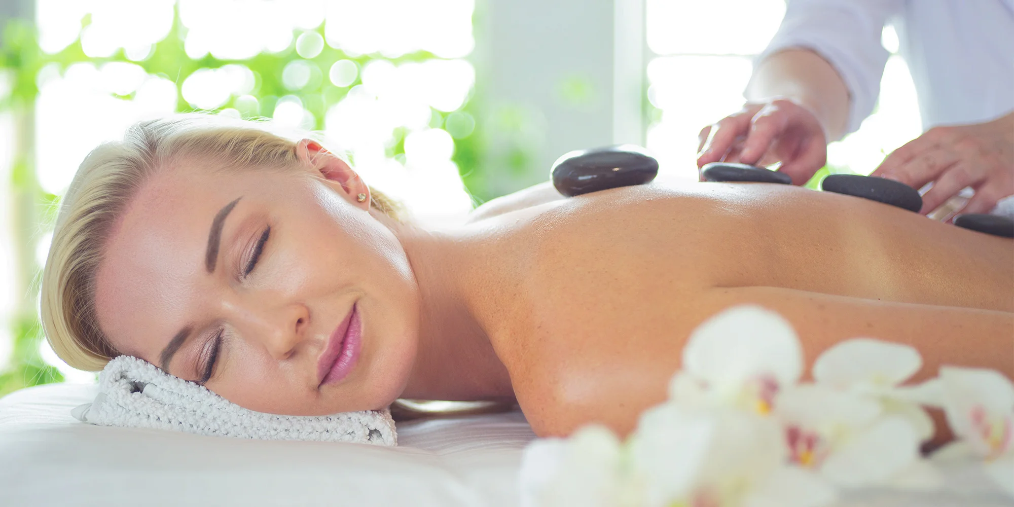 Relax s masáží, zábalem i sektem pro 1 či 2 ženy