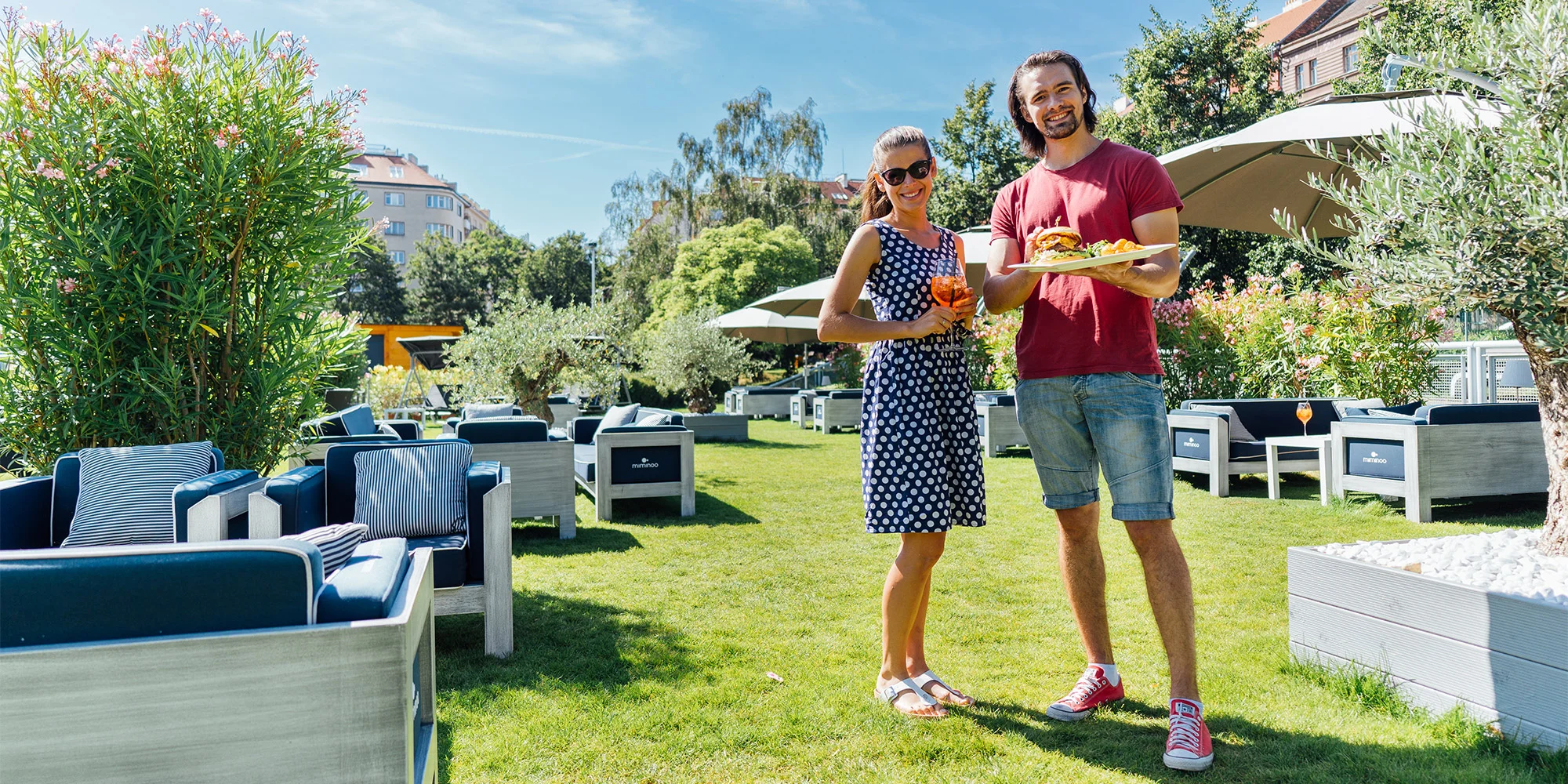 Vstup na Žižkovskou věž a hovězí burger v Miminoo - Obrázek 6