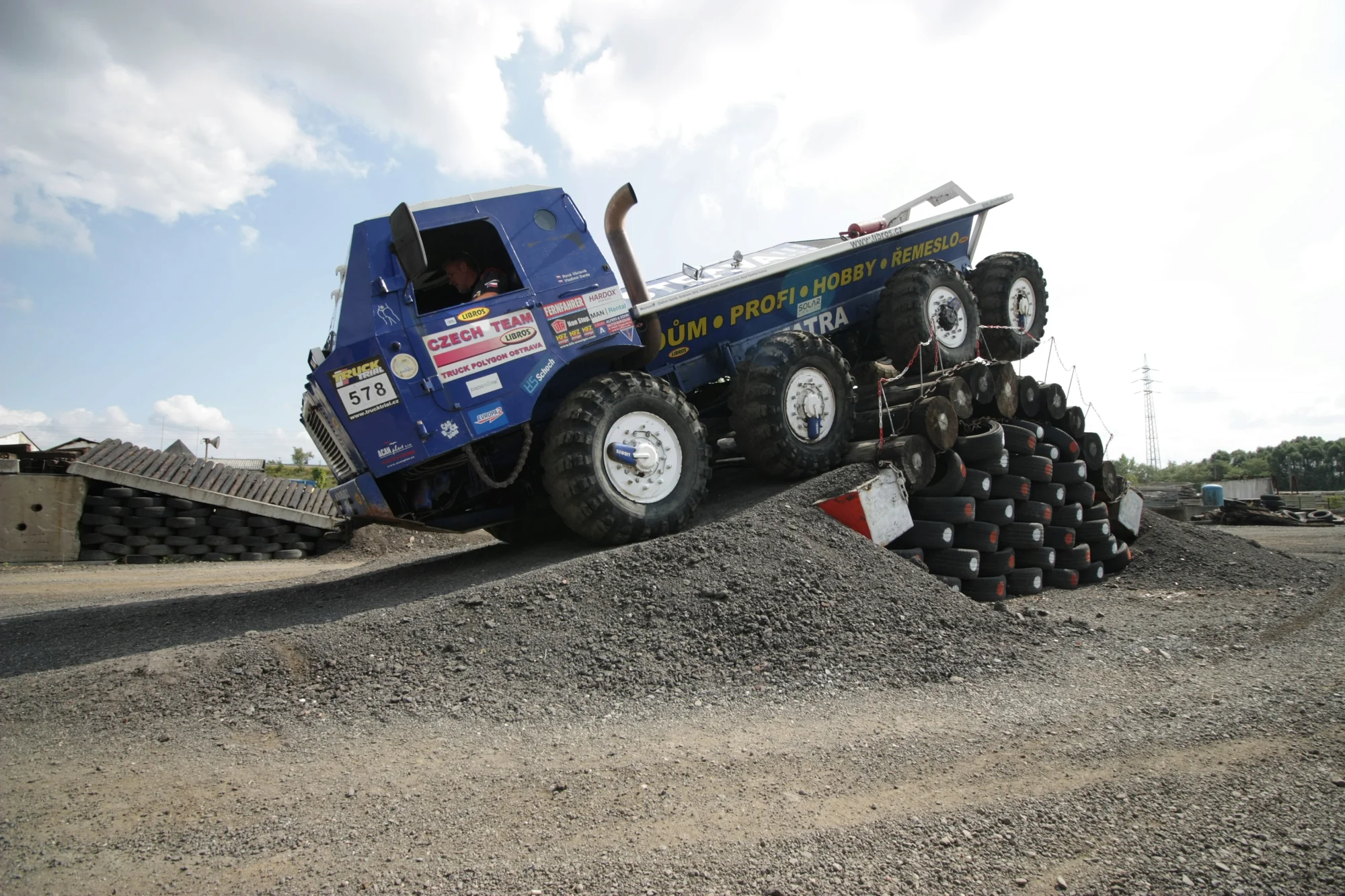 15–60 minut drtivé jízdy v kabině giganta Tatra - Obrázek 7