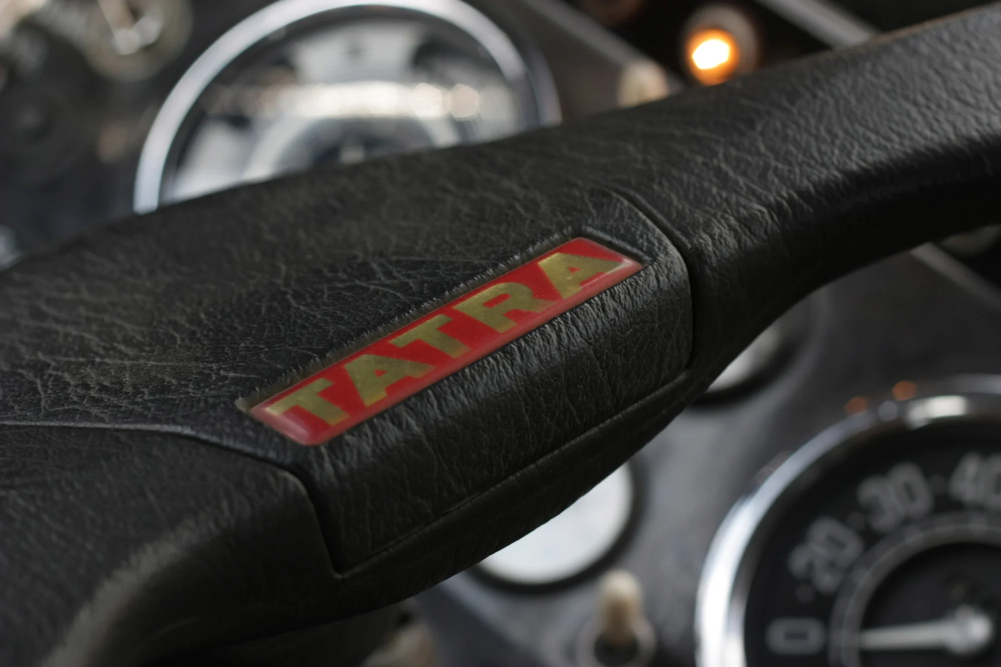 15–60 minut drtivé jízdy v kabině giganta Tatra - Obrázek 8