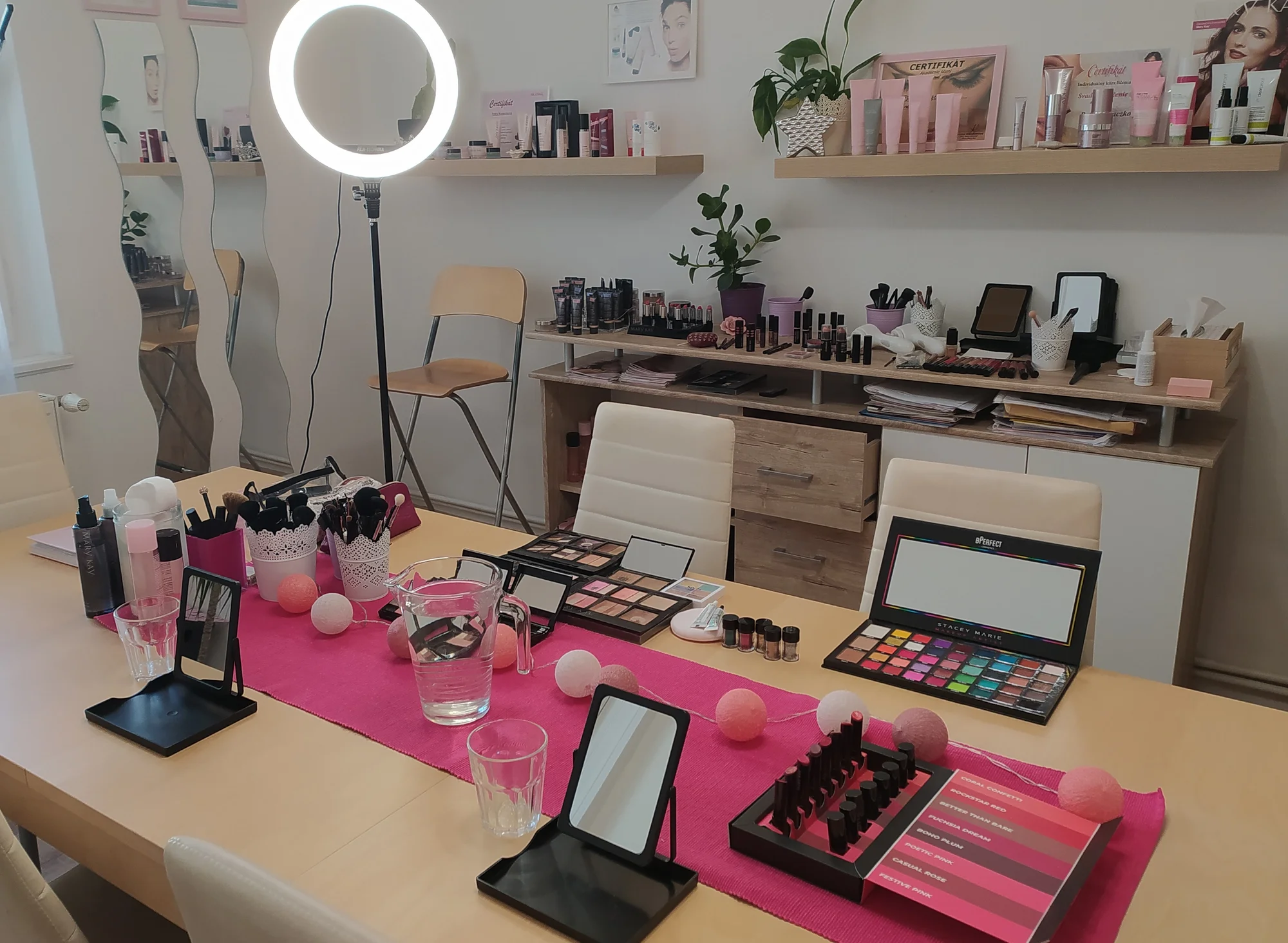 Kurzy líčení pro 1 i 2 vč. kosmetických balíčků - Obrázek 3