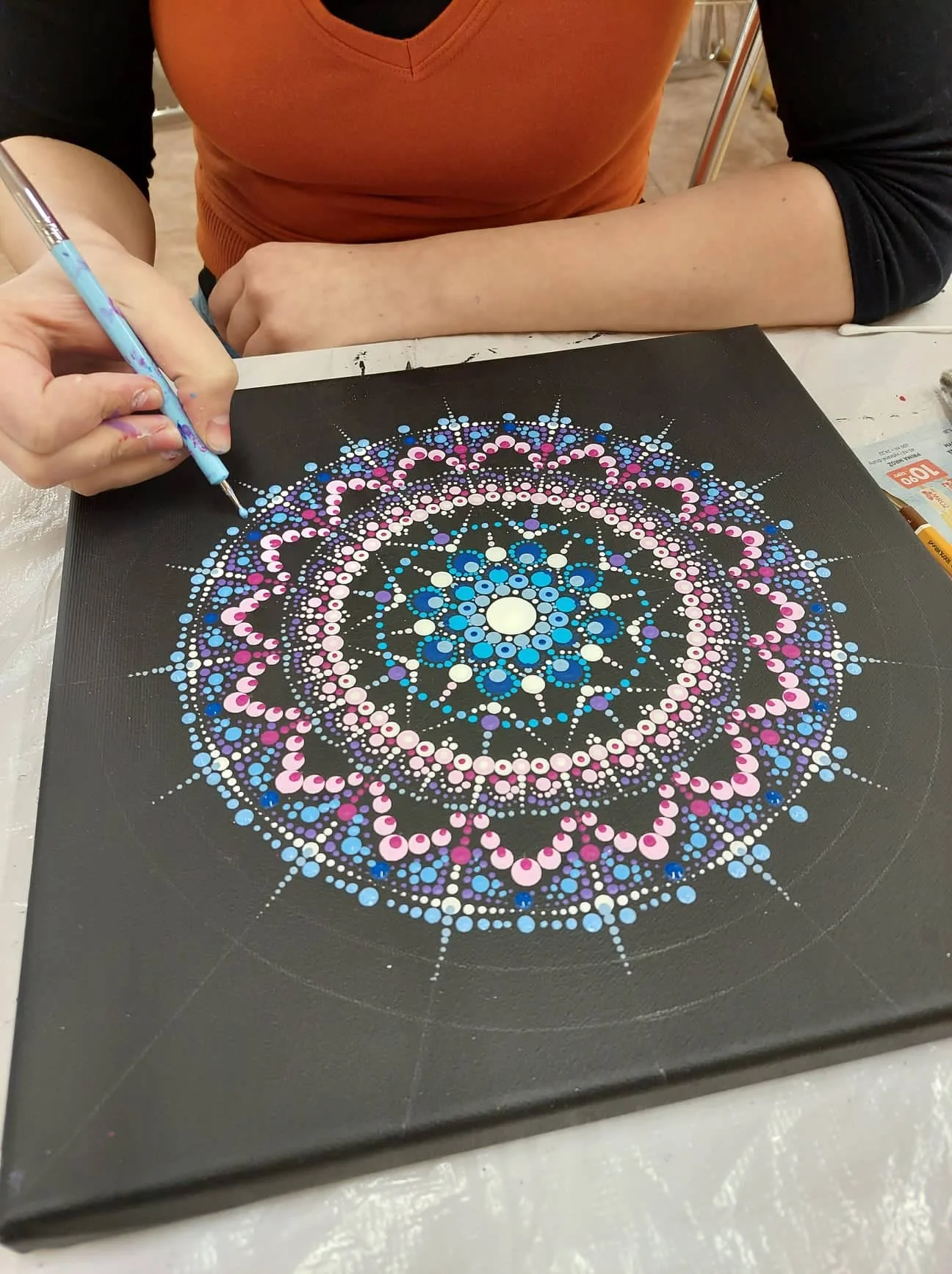 Kurz malování tečkované mandaly pro 1 osobu - Obrázek 8