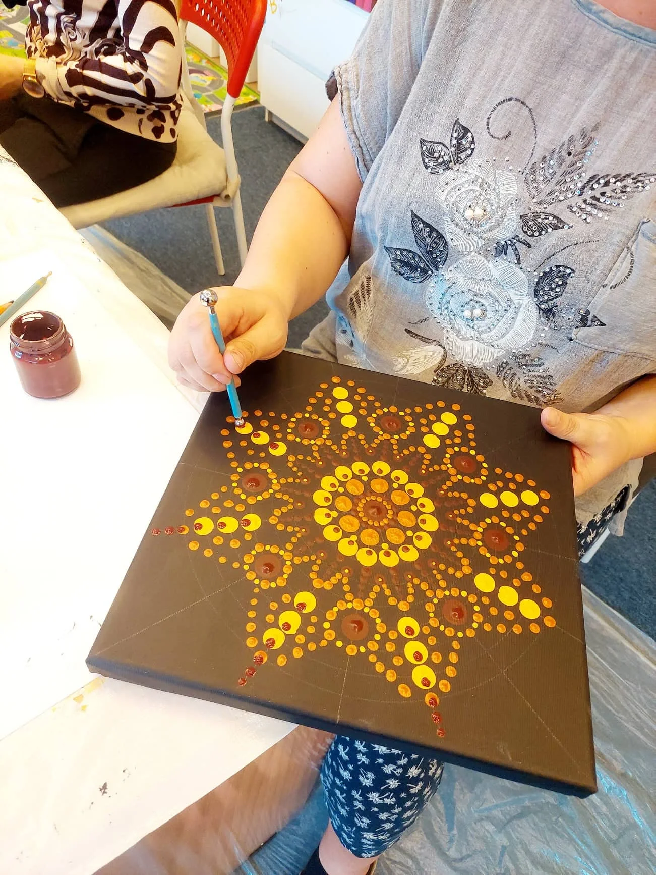 Kurz malování tečkované mandaly pro 1 osobu - Obrázek 11