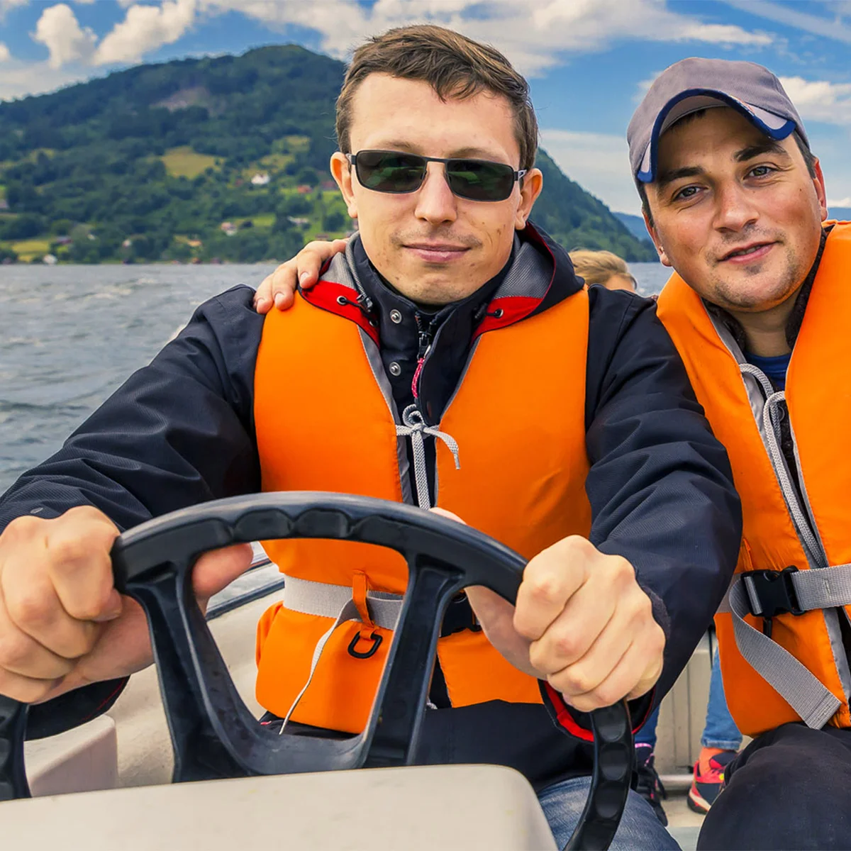 Zapůjčení motorového člunu na Lipně na 1,5 hod. - Obrázek 2