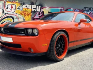 Dodge Challenger SRT 6,1 HEMI na 12–48 hod.
