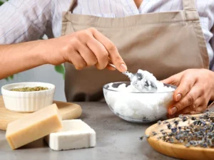 Workshop výroby kosmetiky: krémy, séra, parfémy aj.