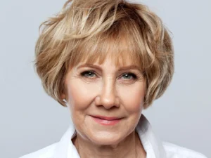 Kadeřnická péče: střih i barva či melír nebo trvalá