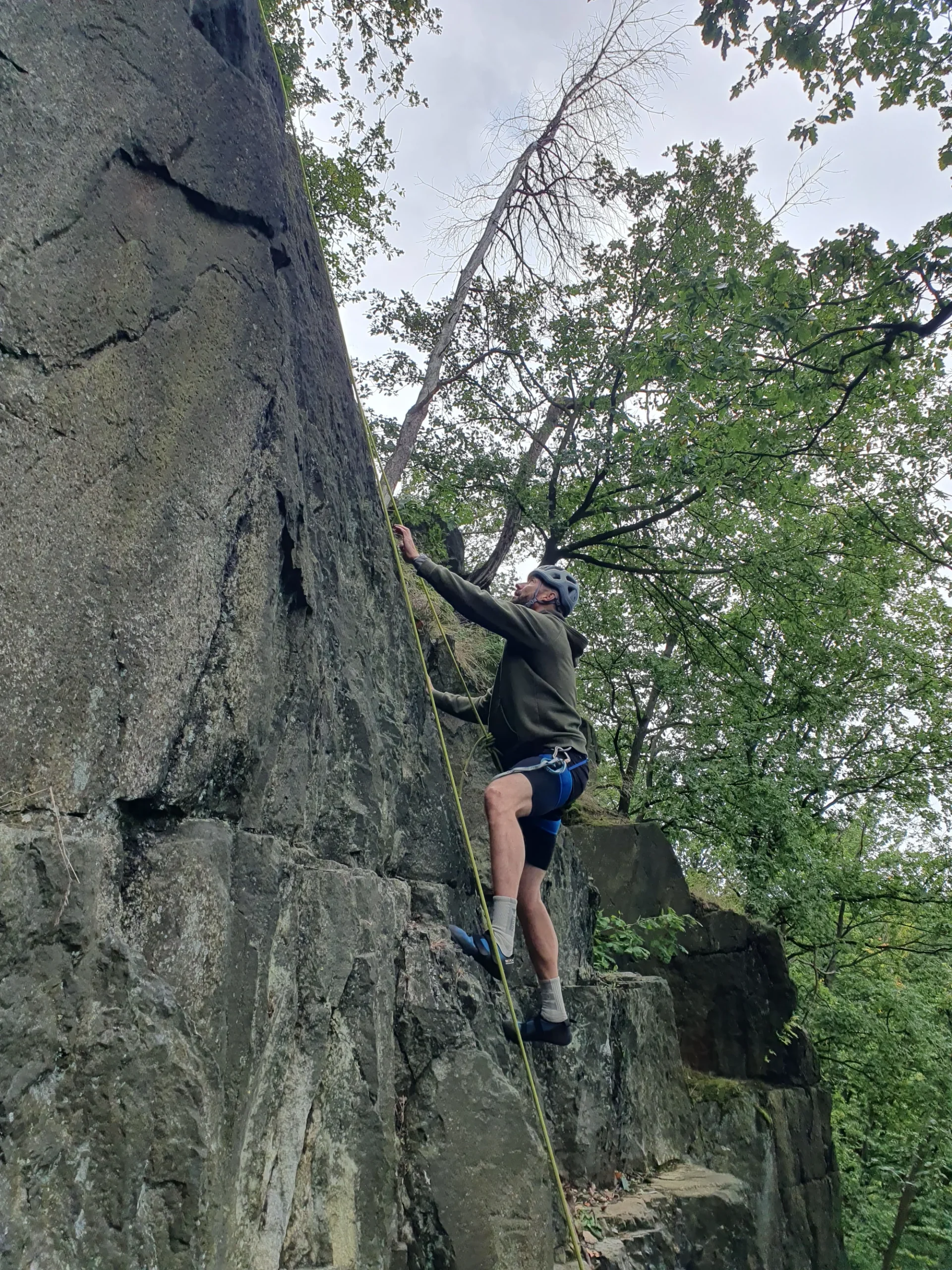 Celodenní lezecký kurz ve skalách až pro 3 osoby - Obrázek 9