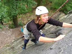 Celodenní lezecký kurz ve skalách až pro 3 osoby