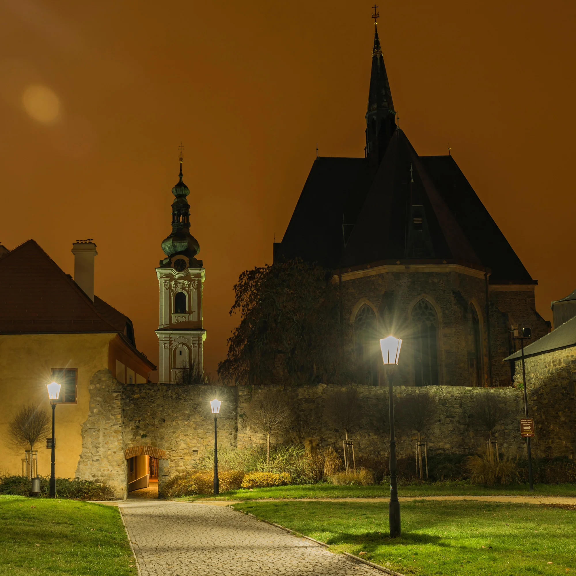 Venkovní i vnitřní únikovka: ztracený obraz Madony - Obrázek 2