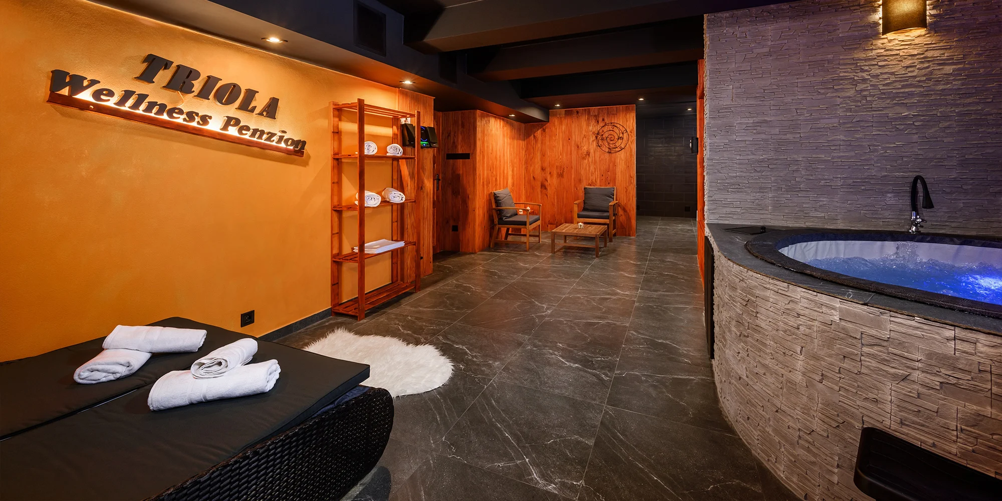 Noc ve wellness: vířivka, sauna, občerstvení i snídaně