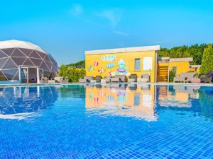 Skvělý rodinný rezort na Baltu: herny, hřiště i animace