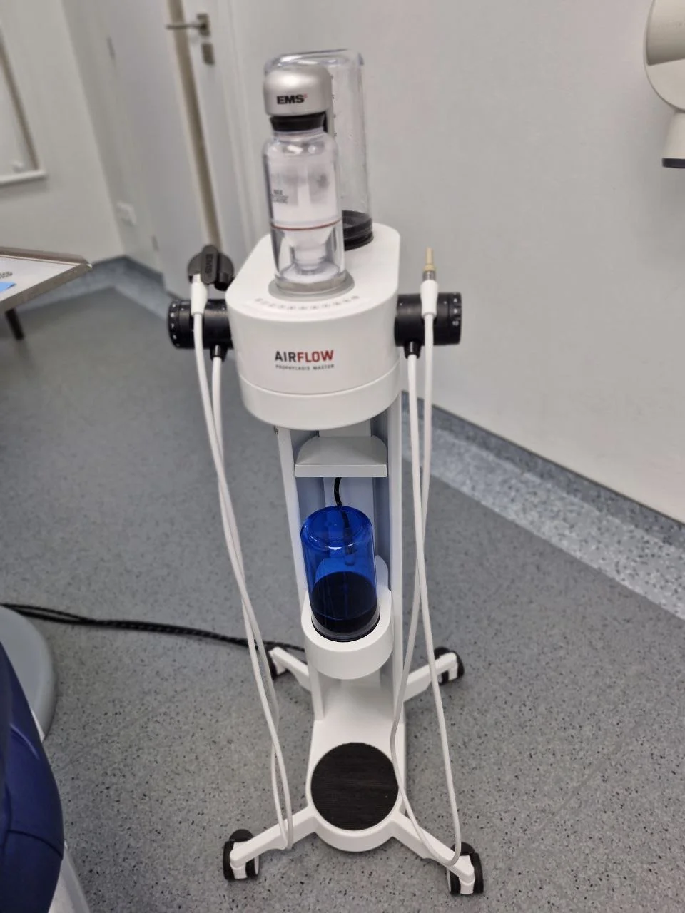 Kompletní dentální hygiena pro dospělé vč. pískování - Obrázek 8