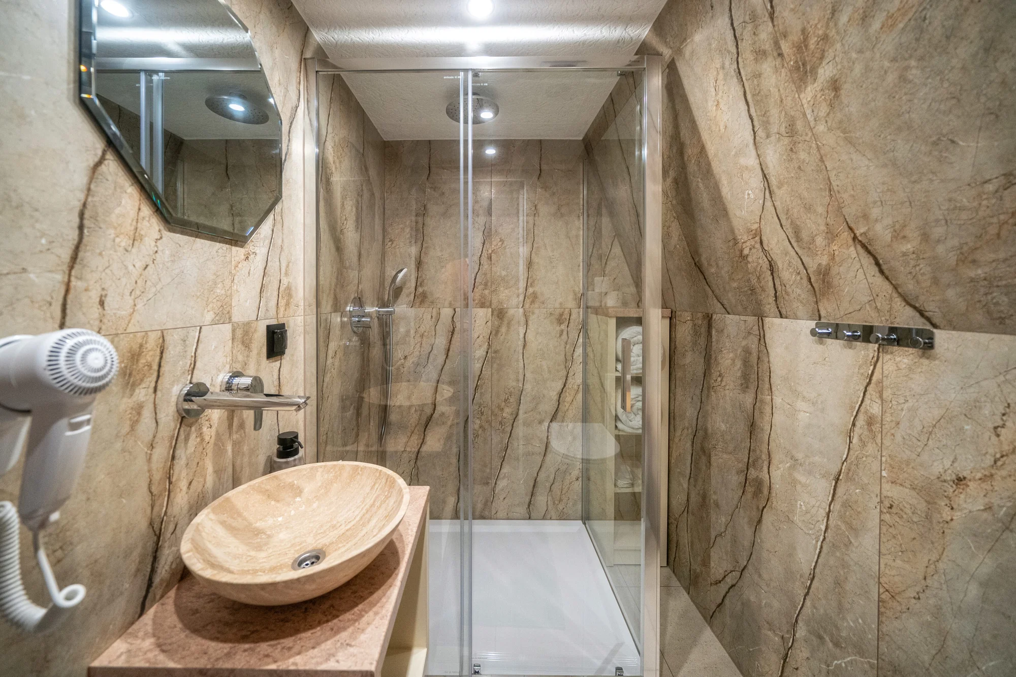 Luxusní kupole u Zakopaného s vířivkou i snídaní - Obrázek 10