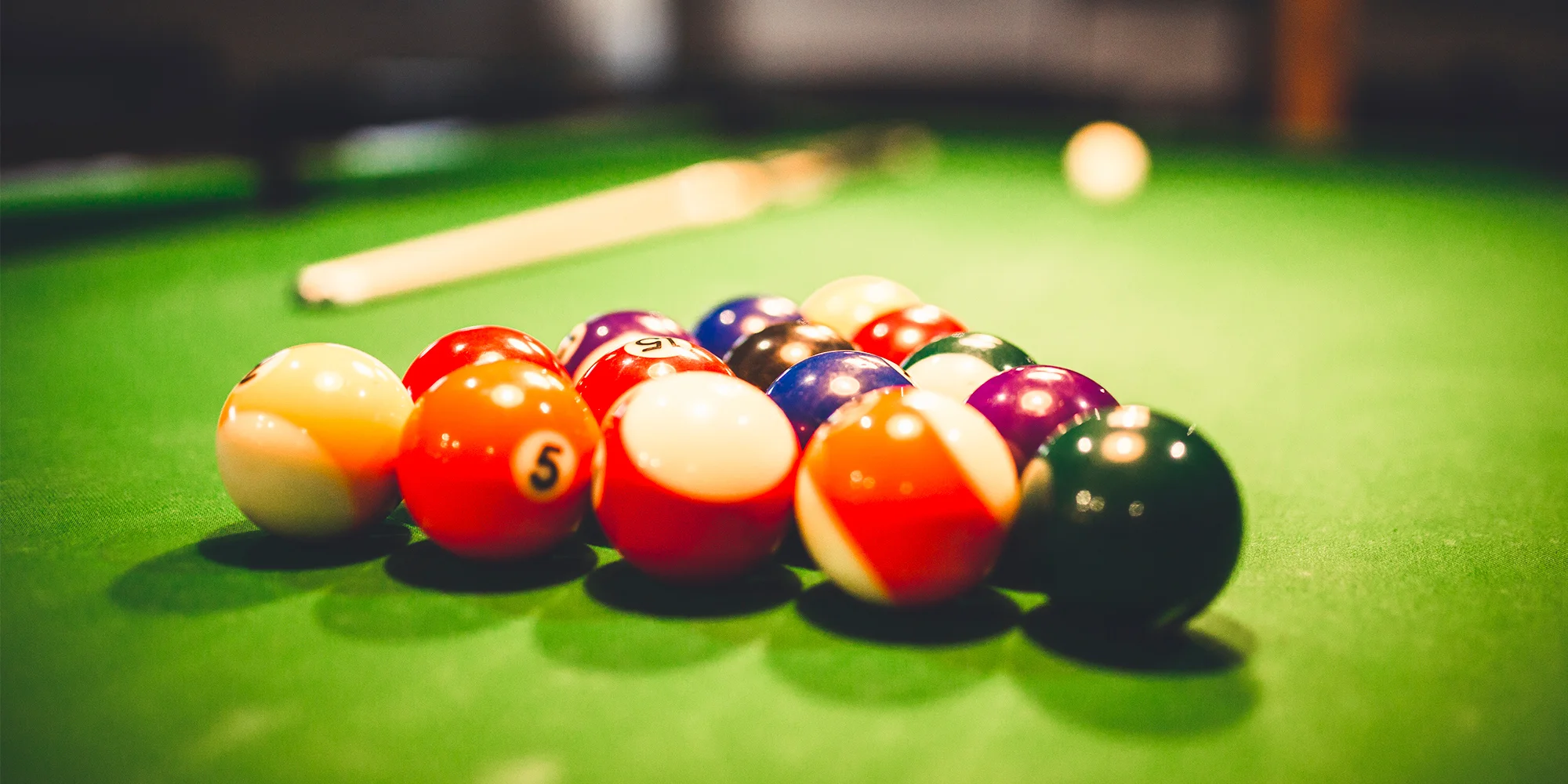 Pivo, kulečník a šipky na hodinu nebo celý večer i lekce s trenérem