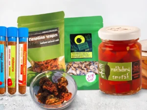 Sušené a mleté chilli i nakládané pálivé pochoutky