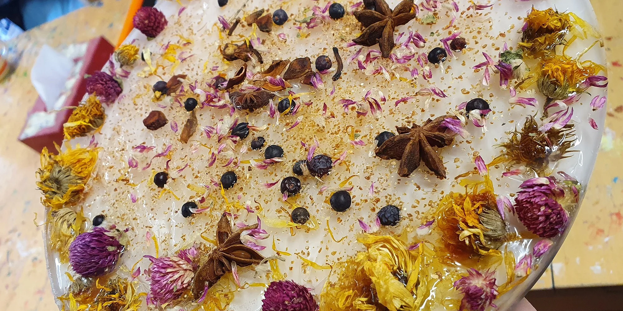 Workshopy na výrobu svíček a mýdel pro 1 i 2 osoby - Obrázek 5