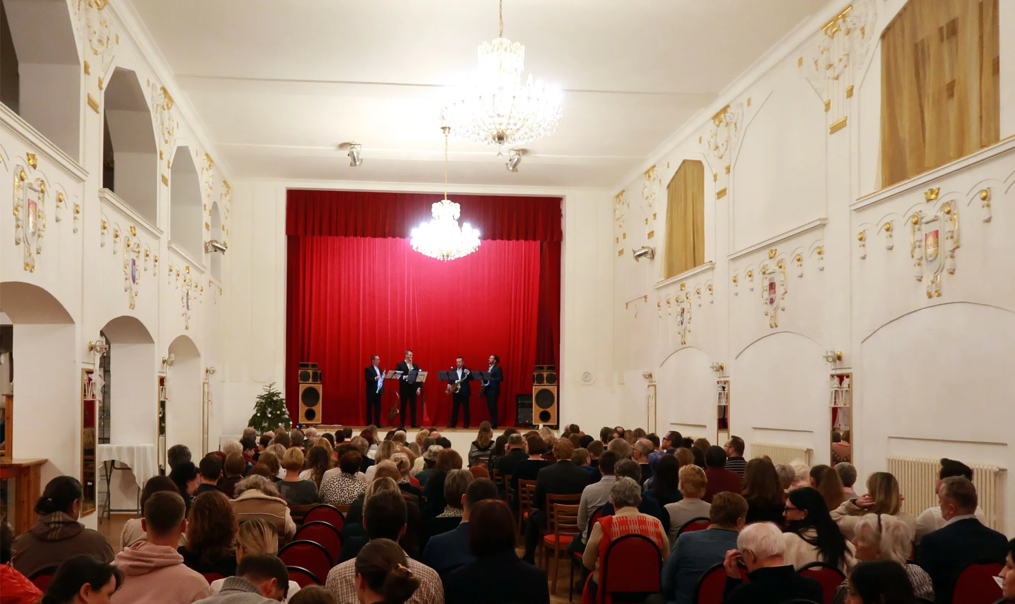 Beatles, ABBA a Queen den před Silvestrem - Obrázek 3