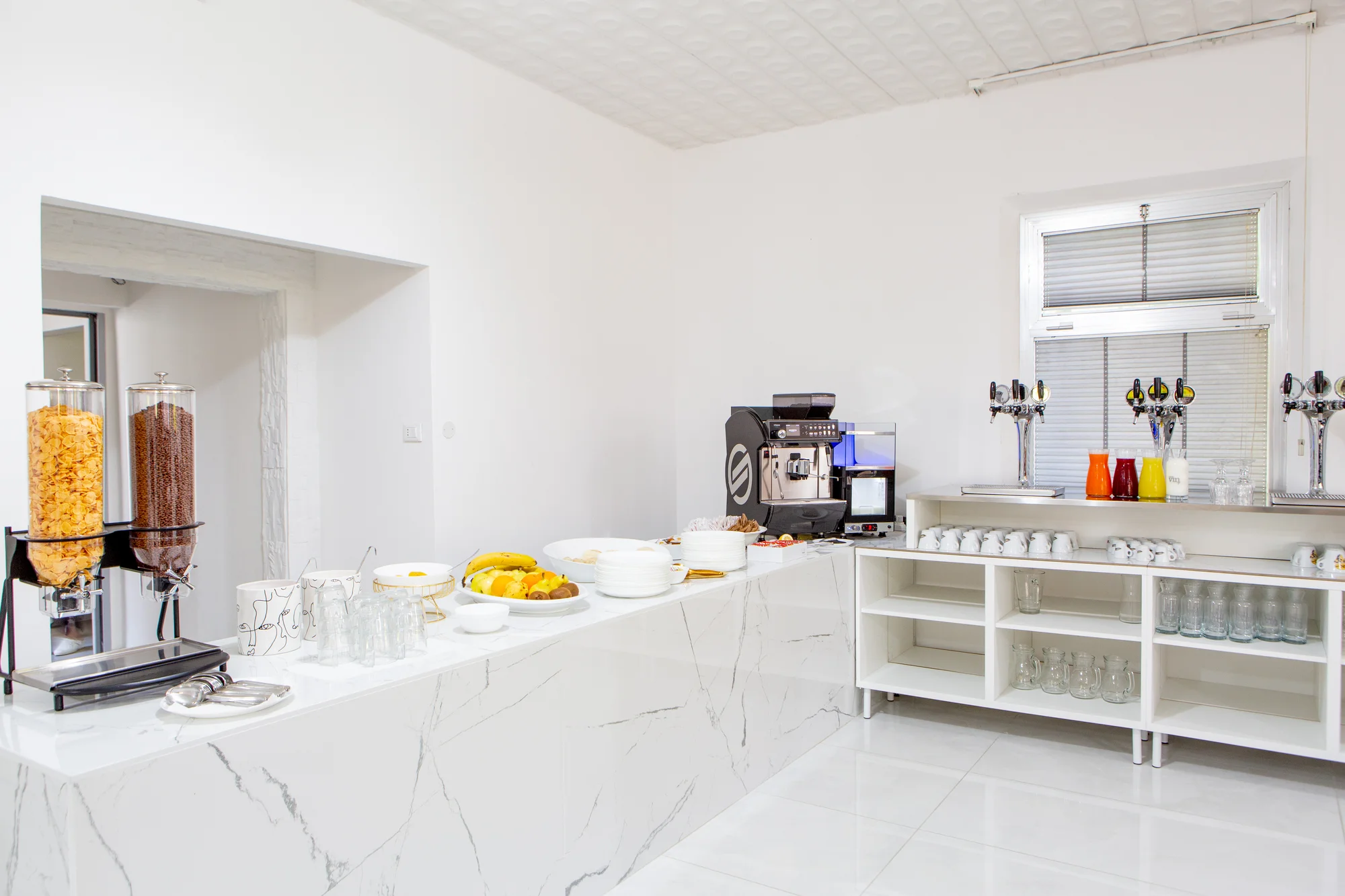 Dovolená v Rimini: plná penze, hotel 150 m od moře - Obrázek 7