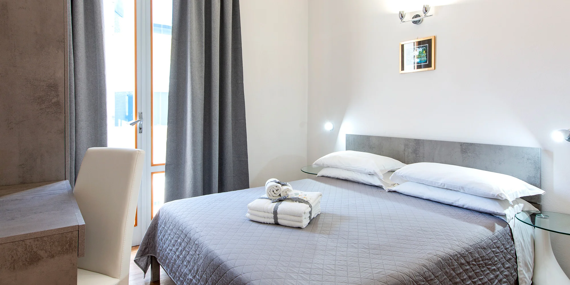 Dovolená v Rimini: plná penze, hotel 150 m od moře - Obrázek 3