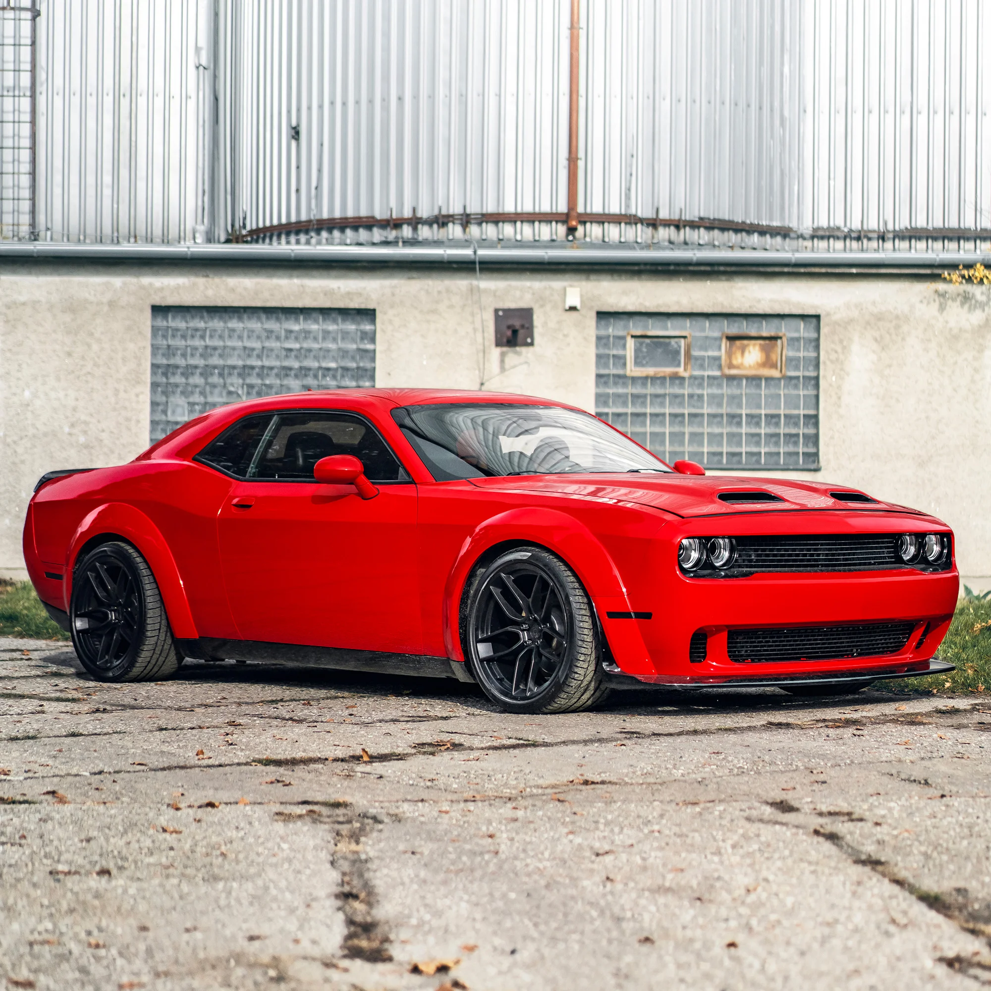 450 koní pod kapotou – Dodge Challenger: 15–50 min. - Obrázek 2