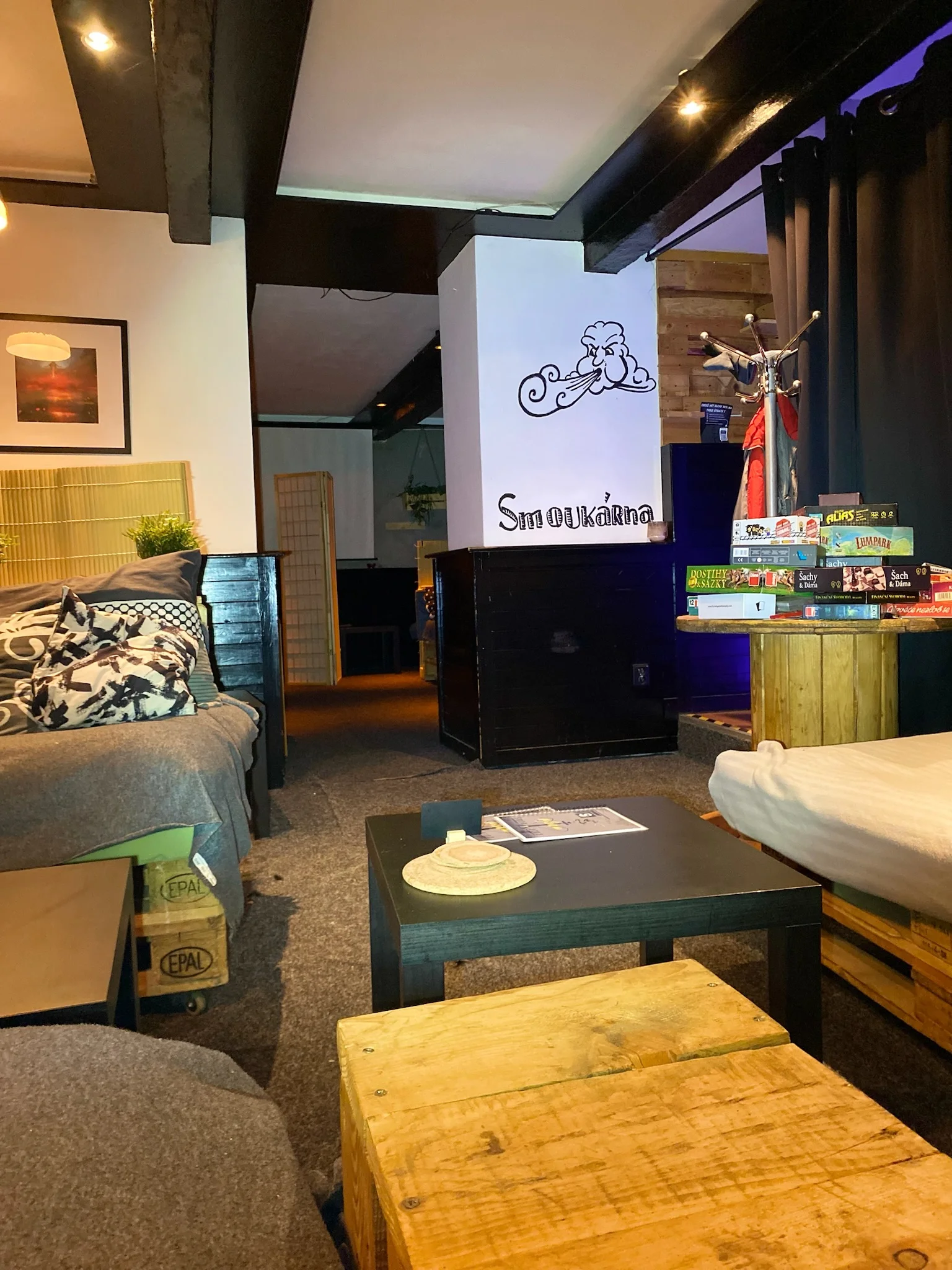 Koktejly, nachos i vodní dýmka s tabákem dle výběru - Obrázek 9