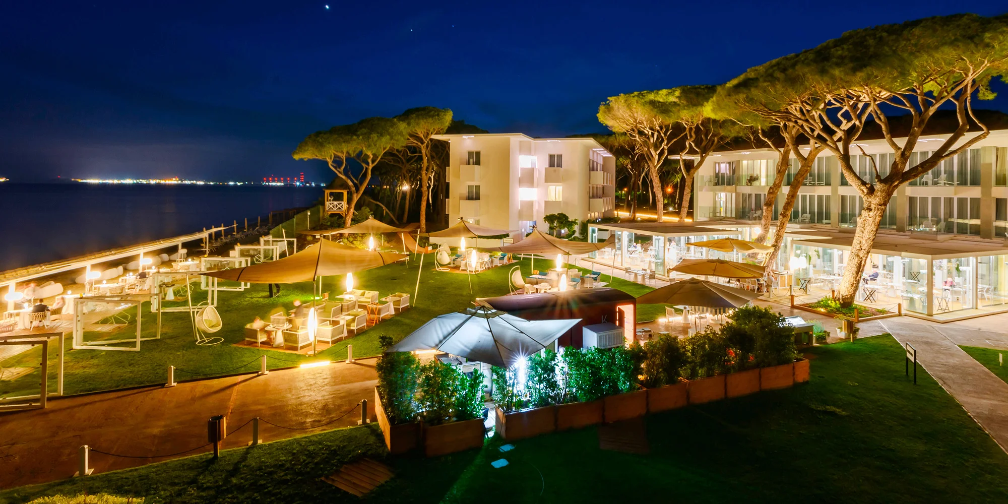 Toskánsko: 5* hotel přímo u pláže, snídaně i polopenze