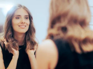 Proměna v andělskou ženu: líčení, styling a focení