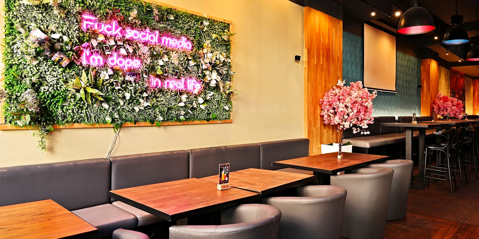 Drinky a shisha či asijské menu pro dva na Vinohradech - Obrázek 4