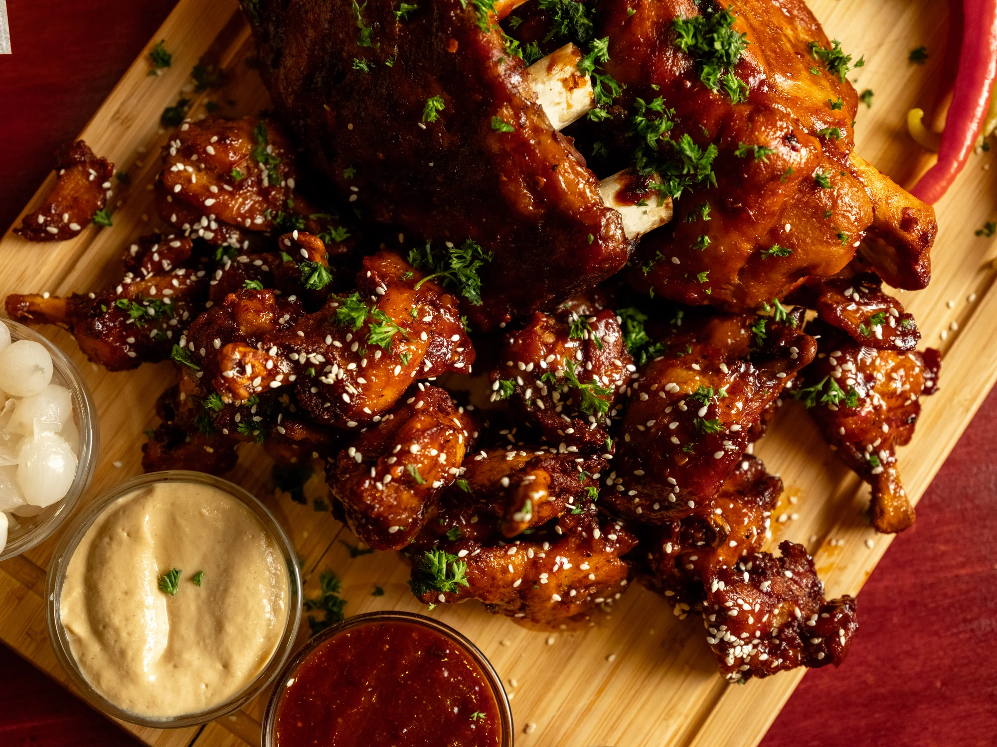 Prkno plné masa o váze 2,25 kg a spousta příloh - Obrázek 7