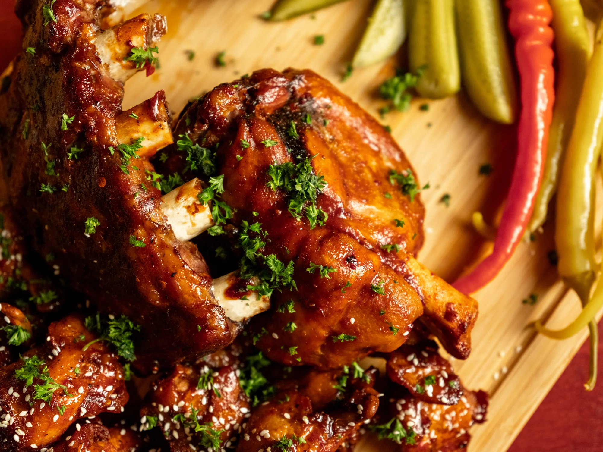 Prkno plné masa o váze 2,25 kg a spousta příloh - Obrázek 8