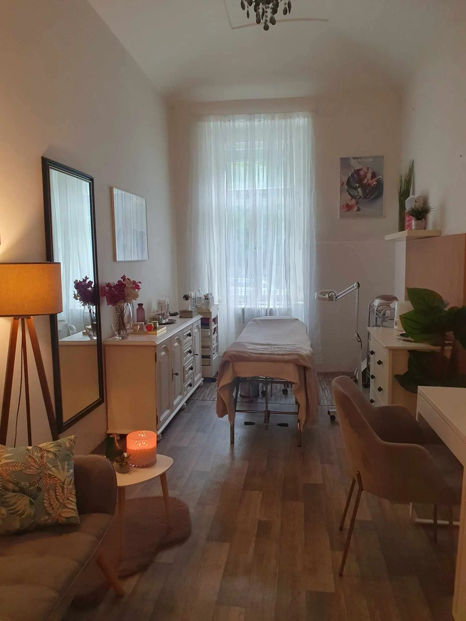 Manuální lifting obličeje i vč. kosmetického ošetření - Obrázek 8