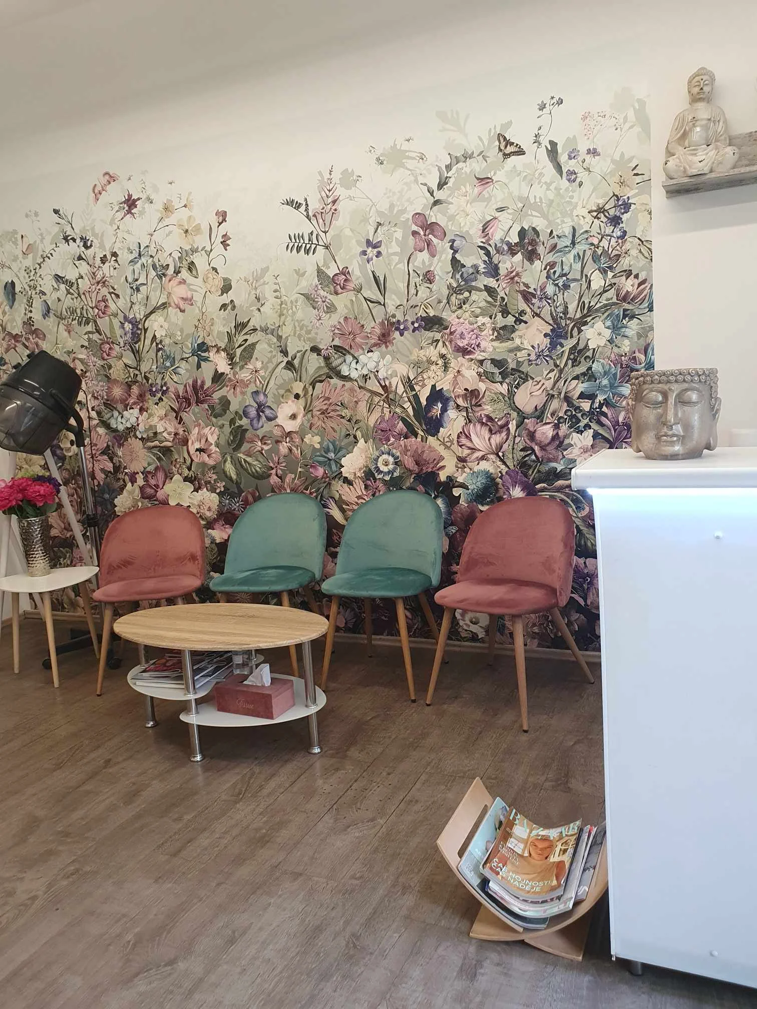 Manuální lifting obličeje i vč. kosmetického ošetření - Obrázek 9